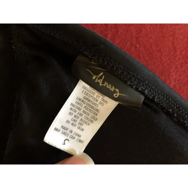 Old Navy vintage black halter triangle bikini top Size Small - Image 5