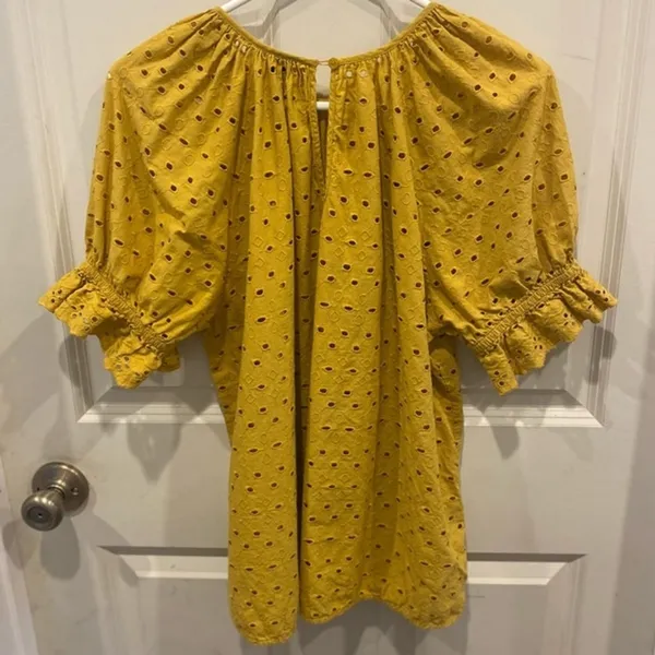 Universal Thread Womens‎ Mustard Yellow Eyelet Puff Sleeve Blouse Top Large L - Image 5