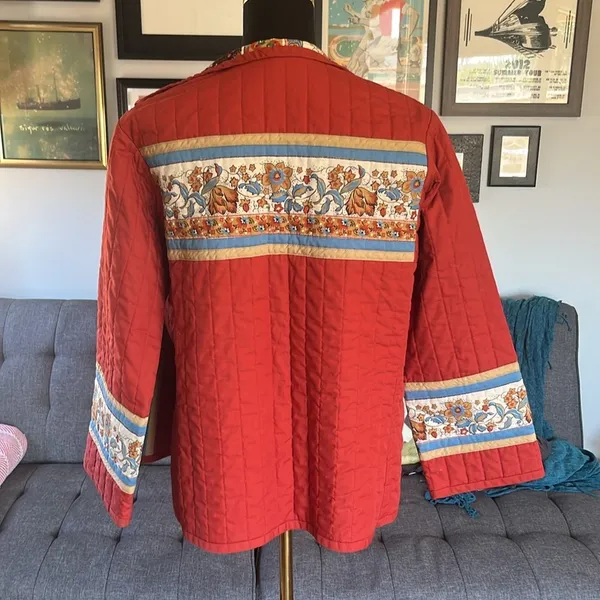 Vintage hand made Red Quilted Jacket with Floral Stripes. Size Large? - Image 4