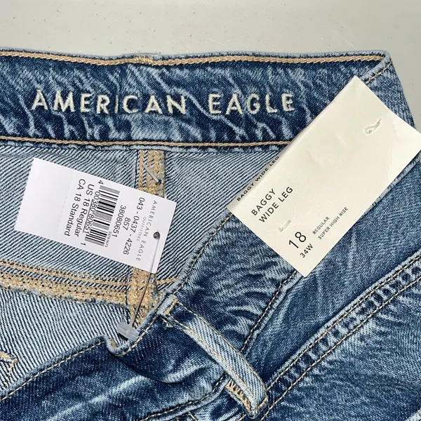 American Eagle NWT 18 Blue Denim Distressed Super High Rise Baggy Wide Leg Jeans - Image 3