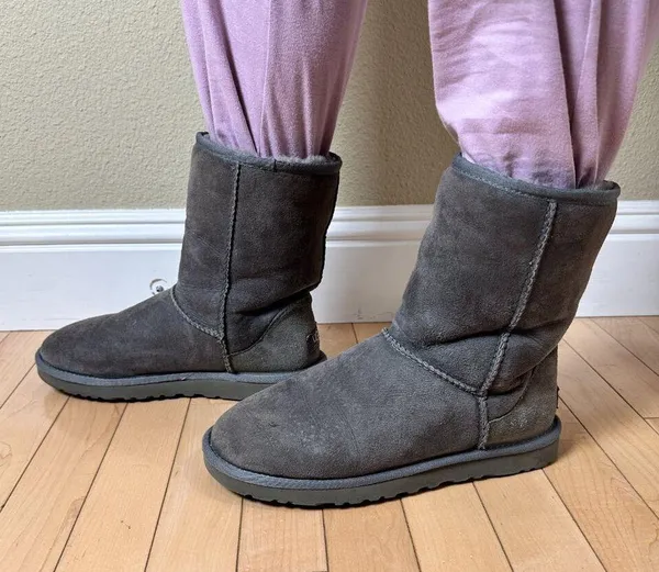 UGG Classic Medium Tall Boot Grey Shearling Size 8 - Image 7