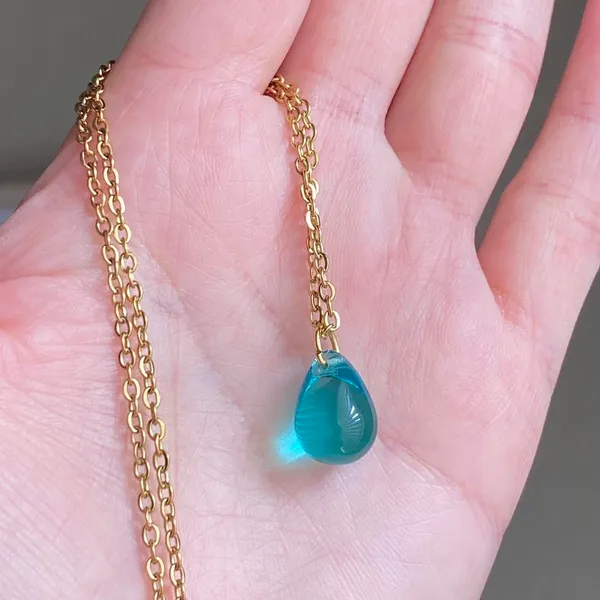 Handmade aqua teardrop Czech glass simple minimalist gold chain necklace💙 - Image 4