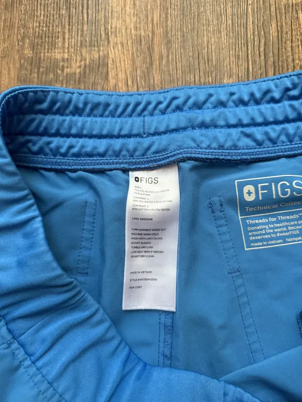 FIGS Women’s Capri Blue Zamora Jogger Scrub Pants Hospital Nursecore - Size L - Image 4
