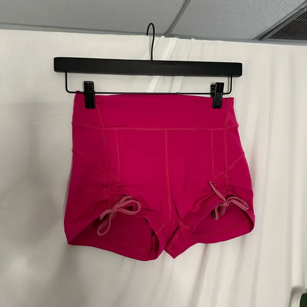 Lululemon Activewear Hot Hot Shorts Pink Size XS - Image 4