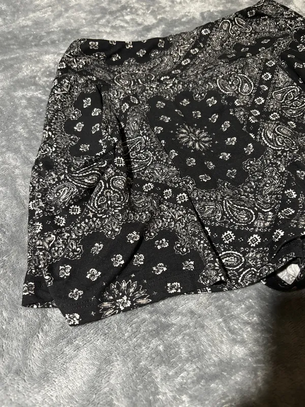eye candy Black Paisley Skort Shorts - Image 3