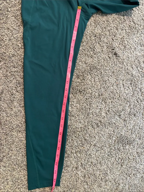 Halara Leggings size medium - Image 6