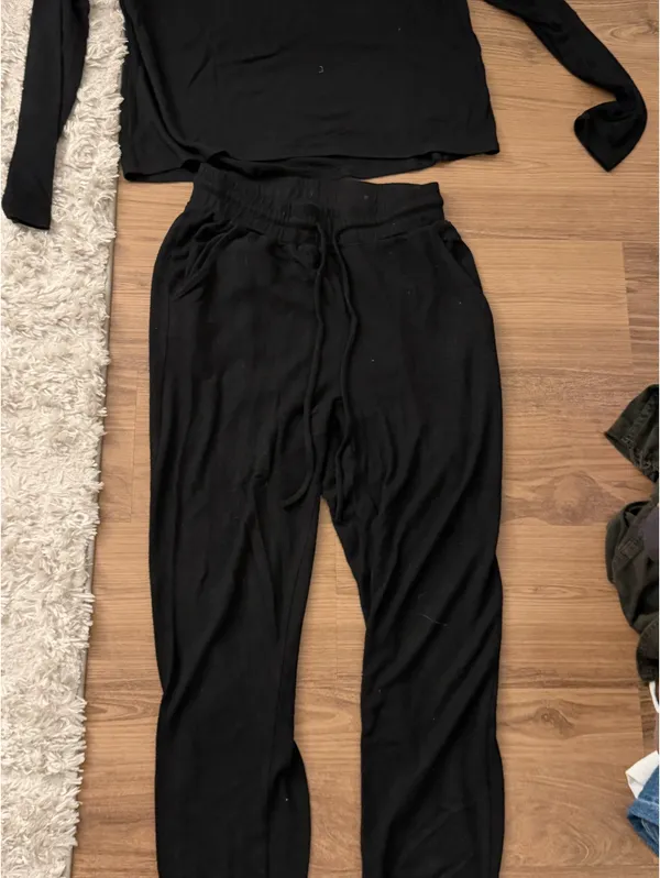 Black Sweatsuit Set - Image 3
