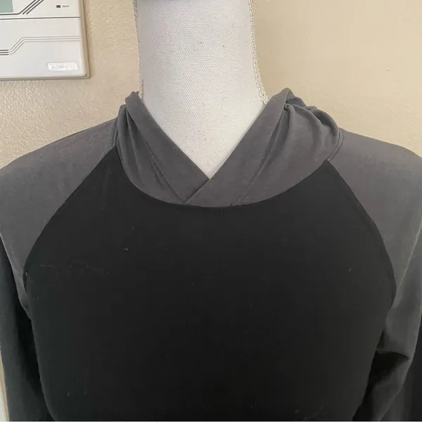 Nike Women’s Long Sleeve Running Shirt - Image 2