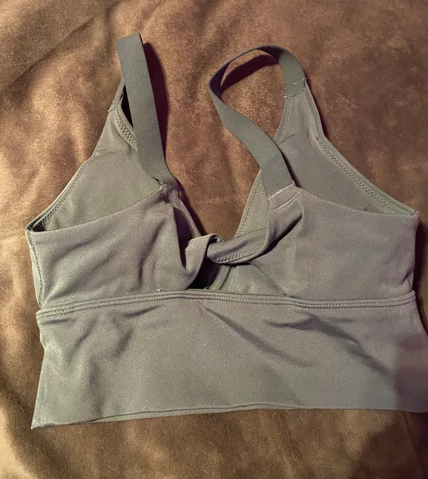 Aerie twist back sports bra - Image 3