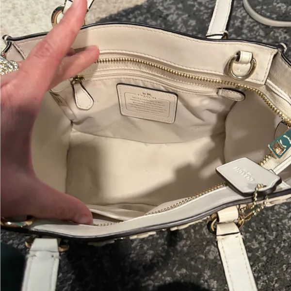 Coach Studded Cream Handbag - Image 7