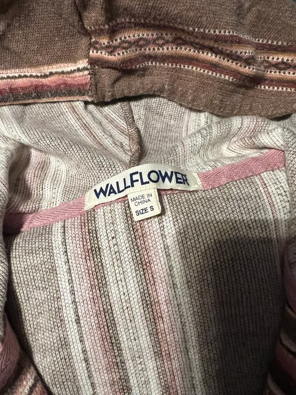 Wallflower Striped Hooded Long sleeve - Image 4
