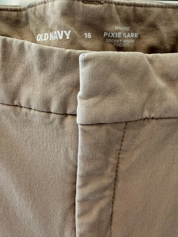 Old Navy Tan High Rise Pixie Flare Pants Size 16 - Image 2