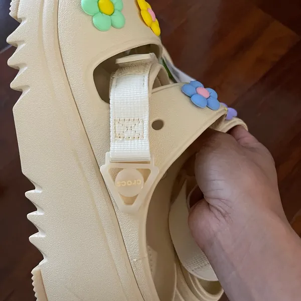 crocs size 9 women - Image 2