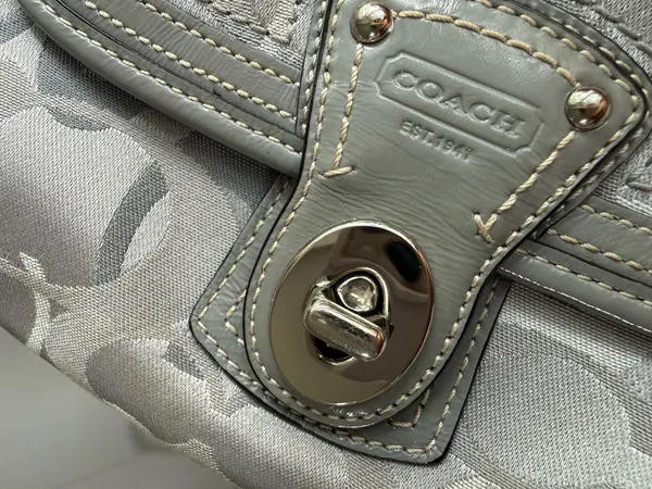 Vintage Coach Legacy Signature Optic Turnlock Flap Wristlet - Image 6
