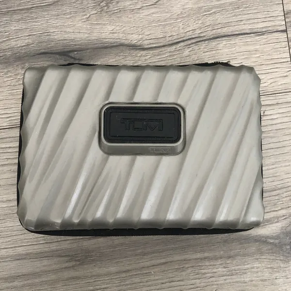 TUMI for Delta Hard Shell Amenity Travel Case Kit Zippered Pouch Toiletry Case - Image 3