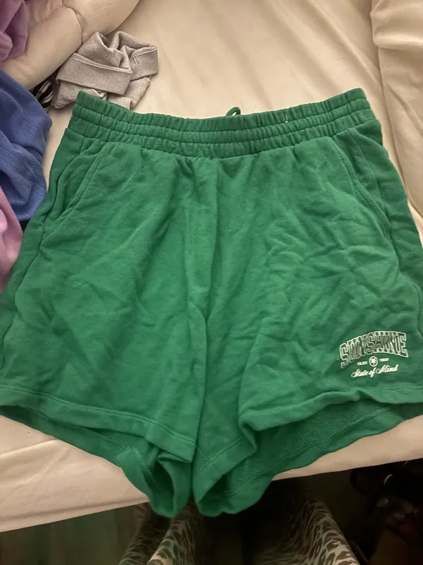 Old Navy Matching Sweatshirt Shorts Set medium  - Image 2