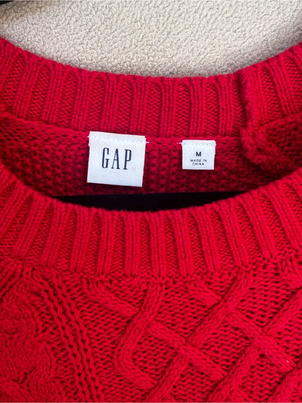 GAP Red Cable-Knit Crew Sweater - Image 3
