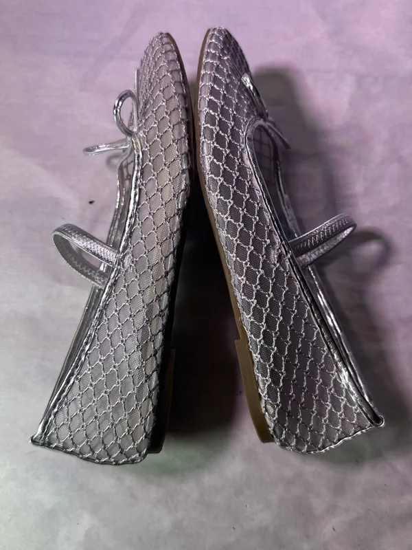 Rachael Ray Silver Mesh Mary Jane Flat with Bow Accent Size 6.5 - Image 6