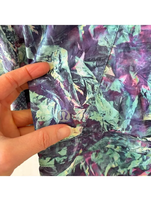 Lululemon Miss Misty Jacket II Iridescent Multi Size 6 Athleisure Workout - Image 5