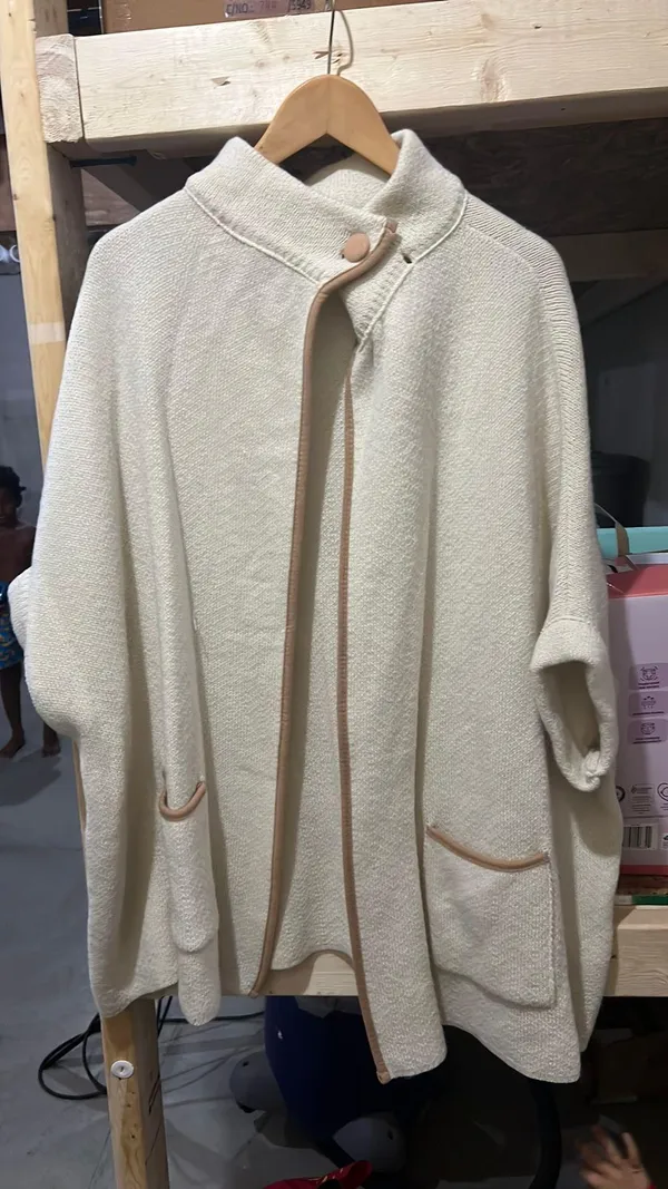 Lauren Conrad riding cape - Image 2