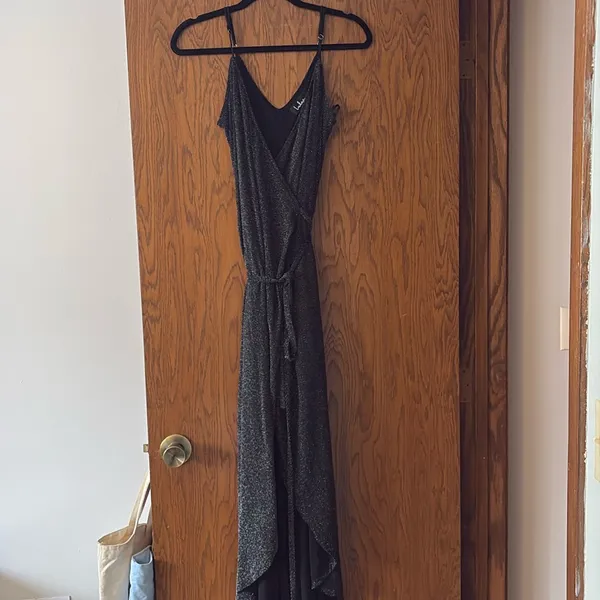Lulus 🌟 sparkly black wrap dress — NWOT - Image 2