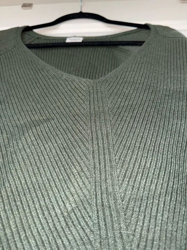 Abercrombie Sweater - Image 4