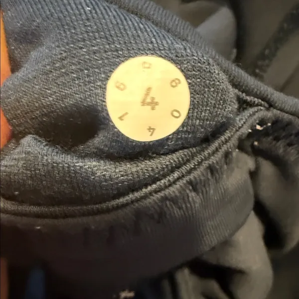 Lululemon Navy High-Waisted‎ Leggings Size 4 - Image 6