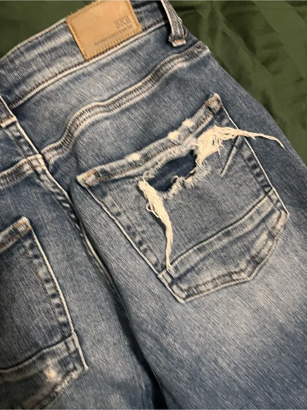 BKE High Rise Faded Blue Distressed Jeans - Image 5