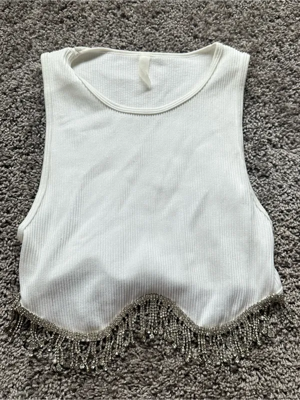 Anwnd Beaded Fringe White Crop Tank Top - Image 2