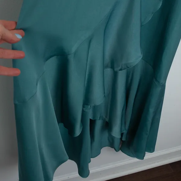 NWT Lulus Double Darling Sage Green Satin‎ Ruffle Maxi Dress Womens XL Evening - Image 7
