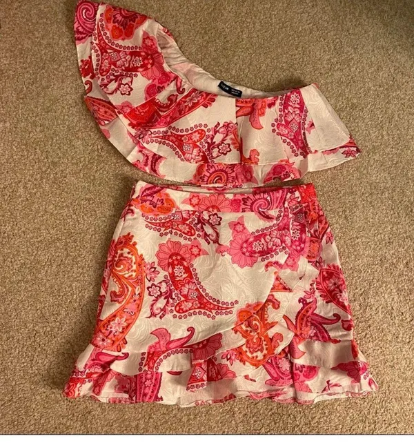 Crop top Ruffled skirt set - Image 4