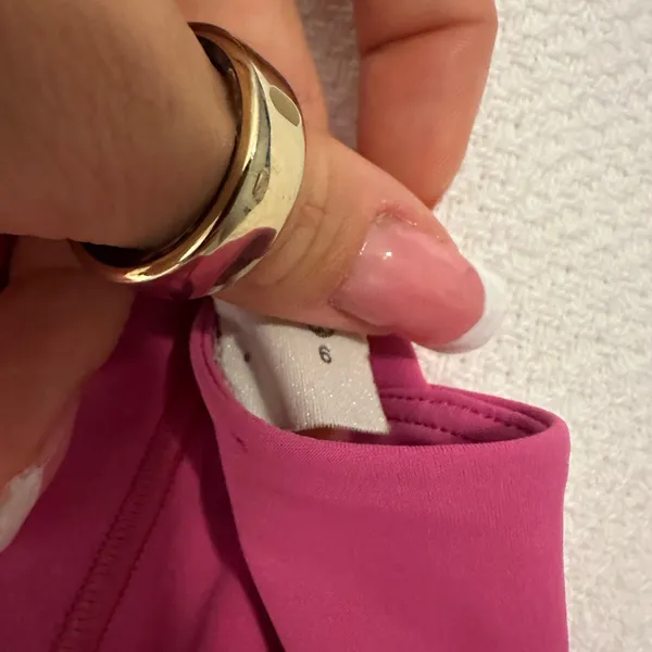 Lululemon Athletica Fuchsia Strappy Sports Bra - Image 3