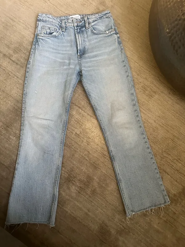 ZARA Jeans High-Rise size 4 - Image 3