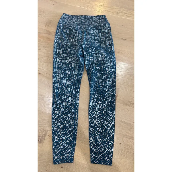 Buff Bunny Rosa pocket legging "Bossy" print Nile blue size medium - Image 3