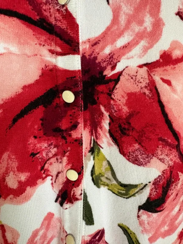 Beautiful floral 3/4 sleeve Cardigan - Image 5
