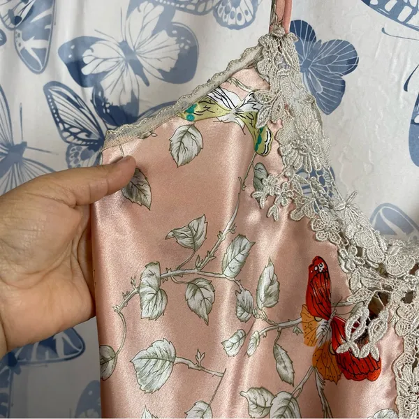 Victoria’s Secret Floral Lace Trim Bodysuit Sz M - Image 4