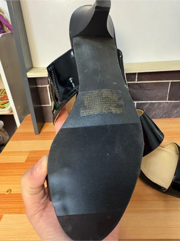 Source Unknown Women's Black Patent Leather Sandals - Image 2