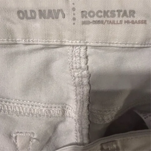 Old‎ Navy Women's White Skinny Jeans Size 12 Mid-Rise Rockstar - Image 5