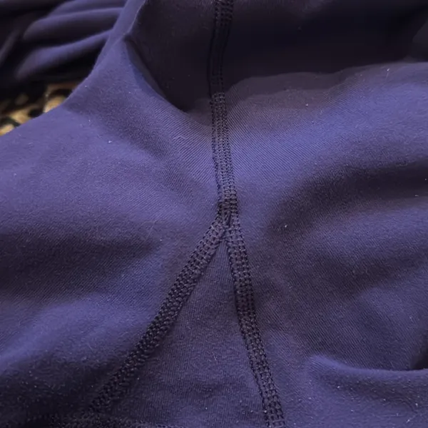 Lululemon full length size 8 purple leggings - Image 4