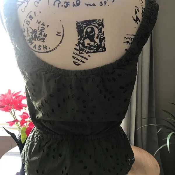 NWT Guess Larisen Cotton Eyelet Peplum Top - Image 8