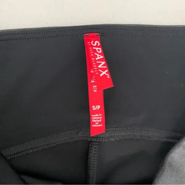 Spanx Shape Black Faux Leather Look at Me Now Fall Winter Leggings Pants Small - Image 5