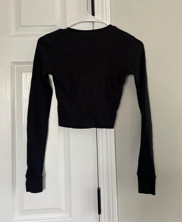 Aritzia TNA Long Sleeve Waffle - Image 3