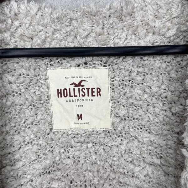 Hollister fuzzy Sherpa cardigan sz M - Image 3