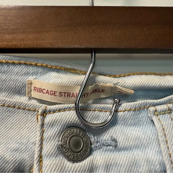 Levi's Ribcage Straight Ankle Jean Light Wash Distress High Waist Button‎ Fly 26 - Image 4