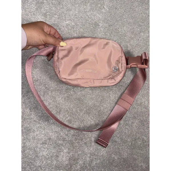 lululemon Mauve Pink Everywhere Belt Bag 1L Fanny Pack Crossbody - Image 4