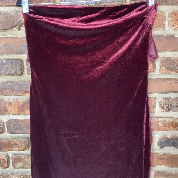 NWOT Lulu's Mesmerizing Elegance Red Velvet Back Bow Maxi Dress Women's Large - Image 4