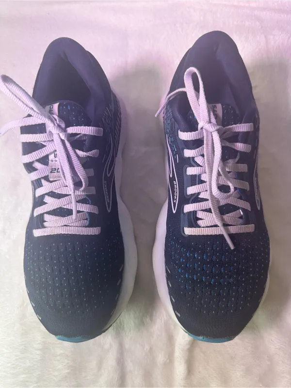 Brooks Navy with Teal Accent Running Shoe - Image 4
