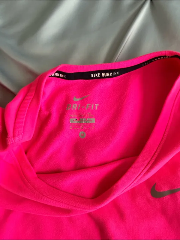 Nike Women's Hot Pink Short Sleeve Athletic Tee - Image 2