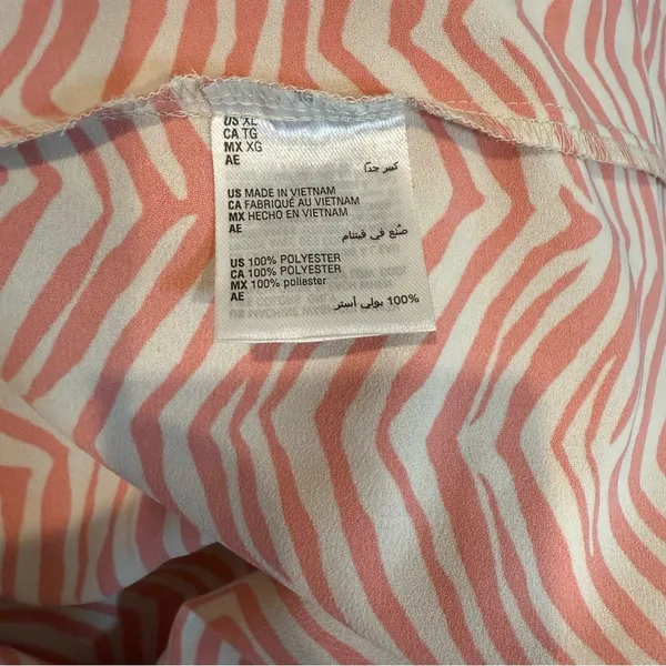 Alfani Coral and White Zigzag Button Down Shirt - Image 5