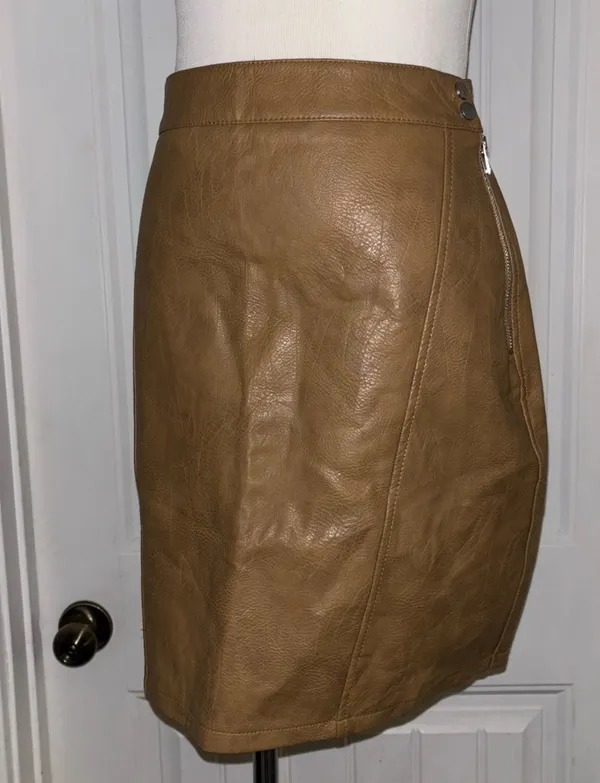 Zara Basiz Collection Fauz Leather Skirt - Image 2